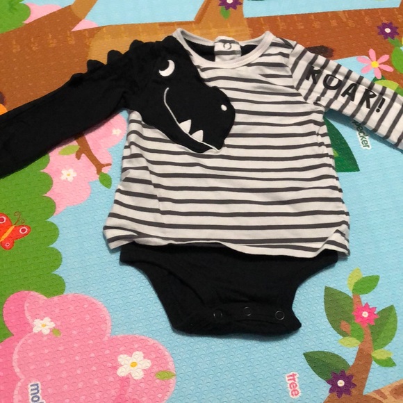 baby dinosaur onesie with spikes